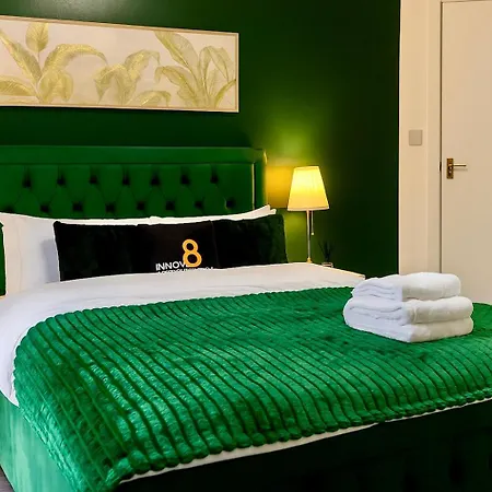 Luxury Cinema 2 Bed Centre Free Parking *