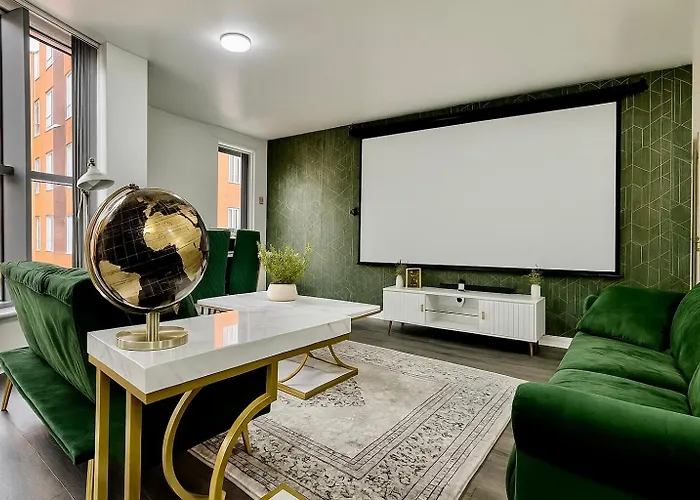 Luxury Cinema 2 Bed Centre Free Parking Leeds (West Yorkshire)